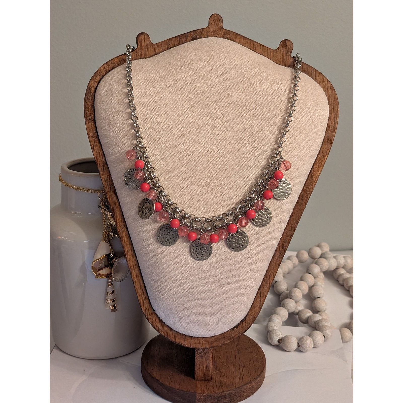 Vintage VTG 2000s Silver-tone 17" Pink Beaded Metal Discs Necklace Size ONE SIZE - 1 Thumbnail