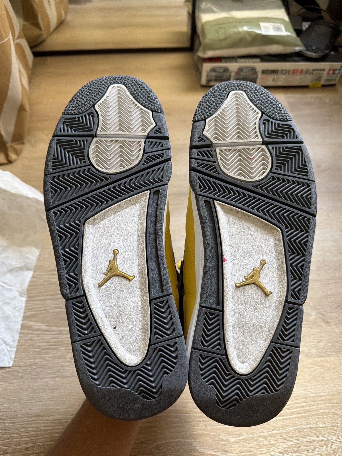 Jordan Brand Jordan 4 ‘Lightning’ Size US 10.5 / EU 43-44 - 6 Thumbnail