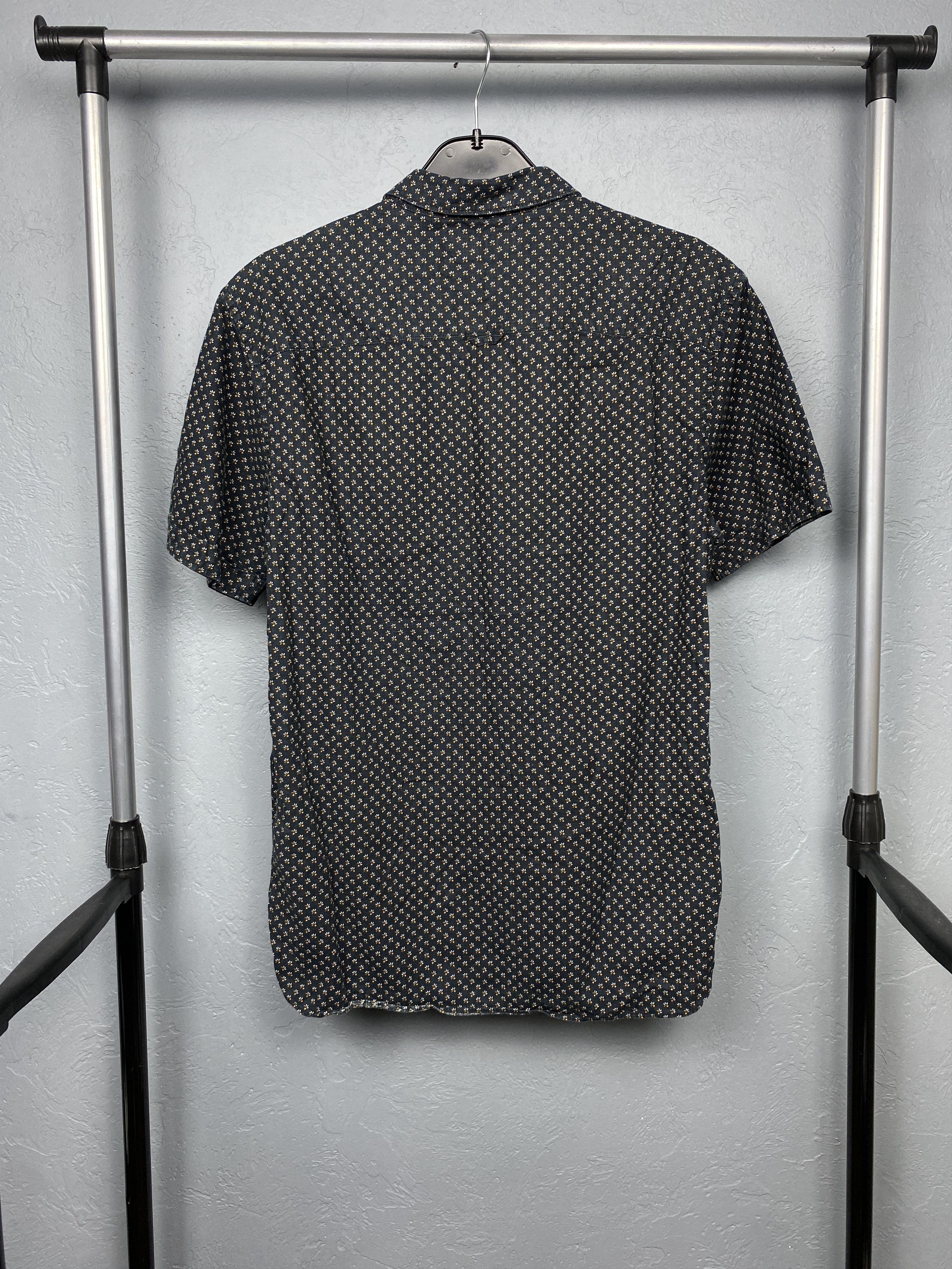 Allsaints Allsaints Mens Aubais Hawaiian Short Sleeve Shirt Size US S / EU 44-46 / 1 - 5 Thumbnail