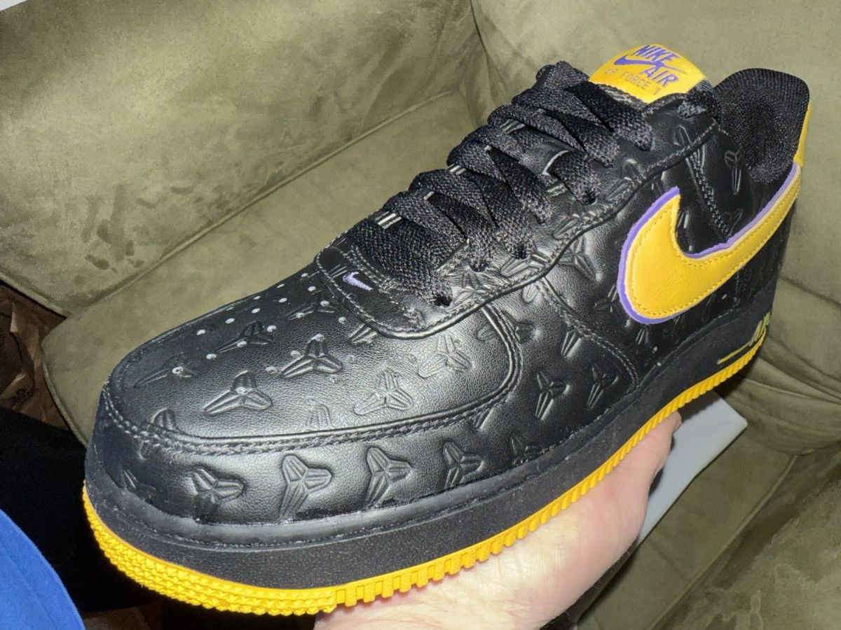 Nike Nike Air Force 1 Low Retro QS KB P “Kobe Away” 3794/8000 NEW Size US 9.5 / EU 42-43 - 17 Thumbnail