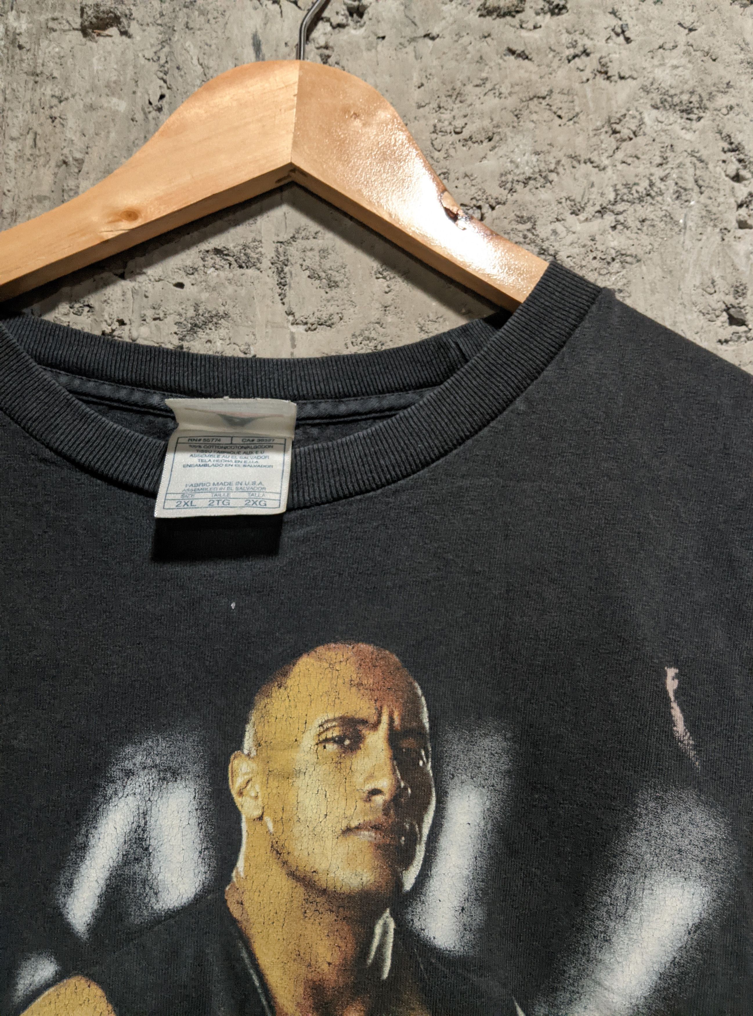 Vintage Vintage 2004 the rock great one wwf wwe t shirt Size US XXL / EU 58 / 5 - 8 Thumbnail
