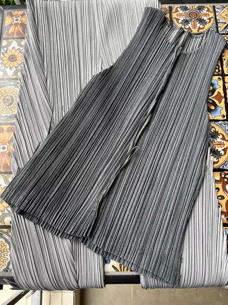 Issey Miyake Issey Miyake size:3 Grey pleated dragon whisker vest Size M / US 6-8 / IT 42-44 - 1 Thumbnail