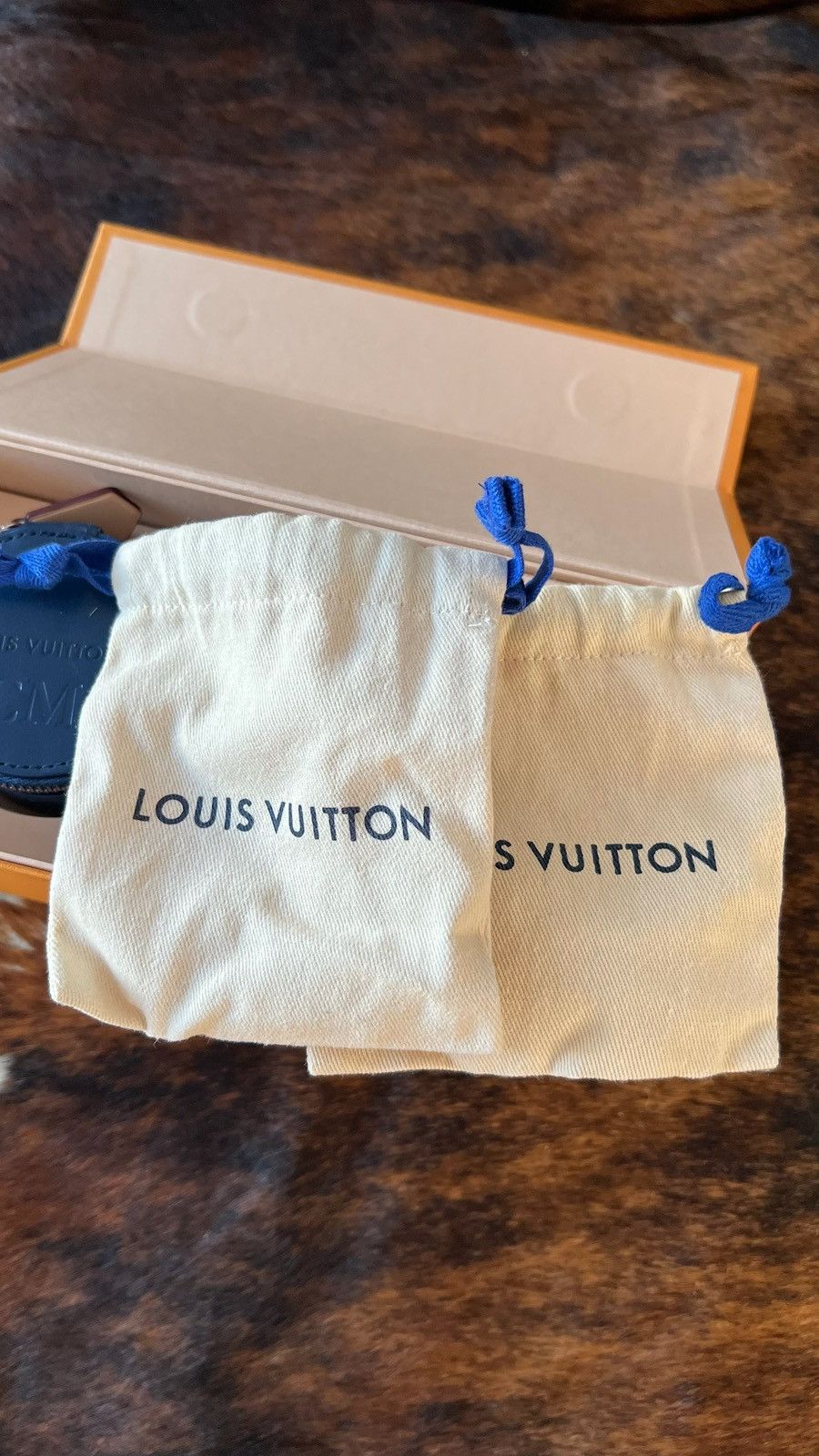 Louis Vuitton Louis Vuitton Horizon red monogram earbuds Size ONE SIZE - 10 Thumbnail