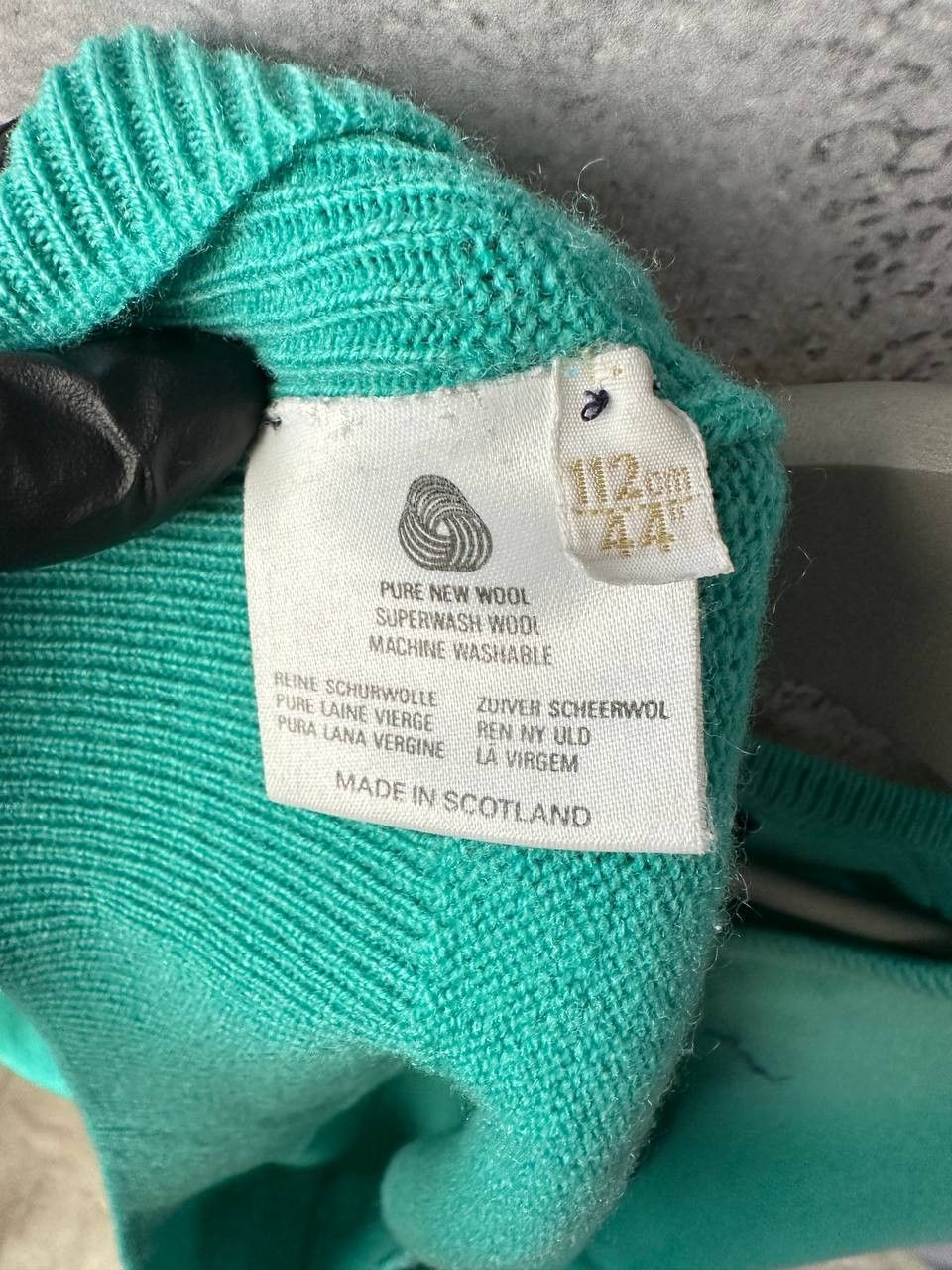 Pringle Of Scotland Pringle of Scotland V-Neck Sweater Pullover Size US XL / EU 56 / 4 - 12 Thumbnail