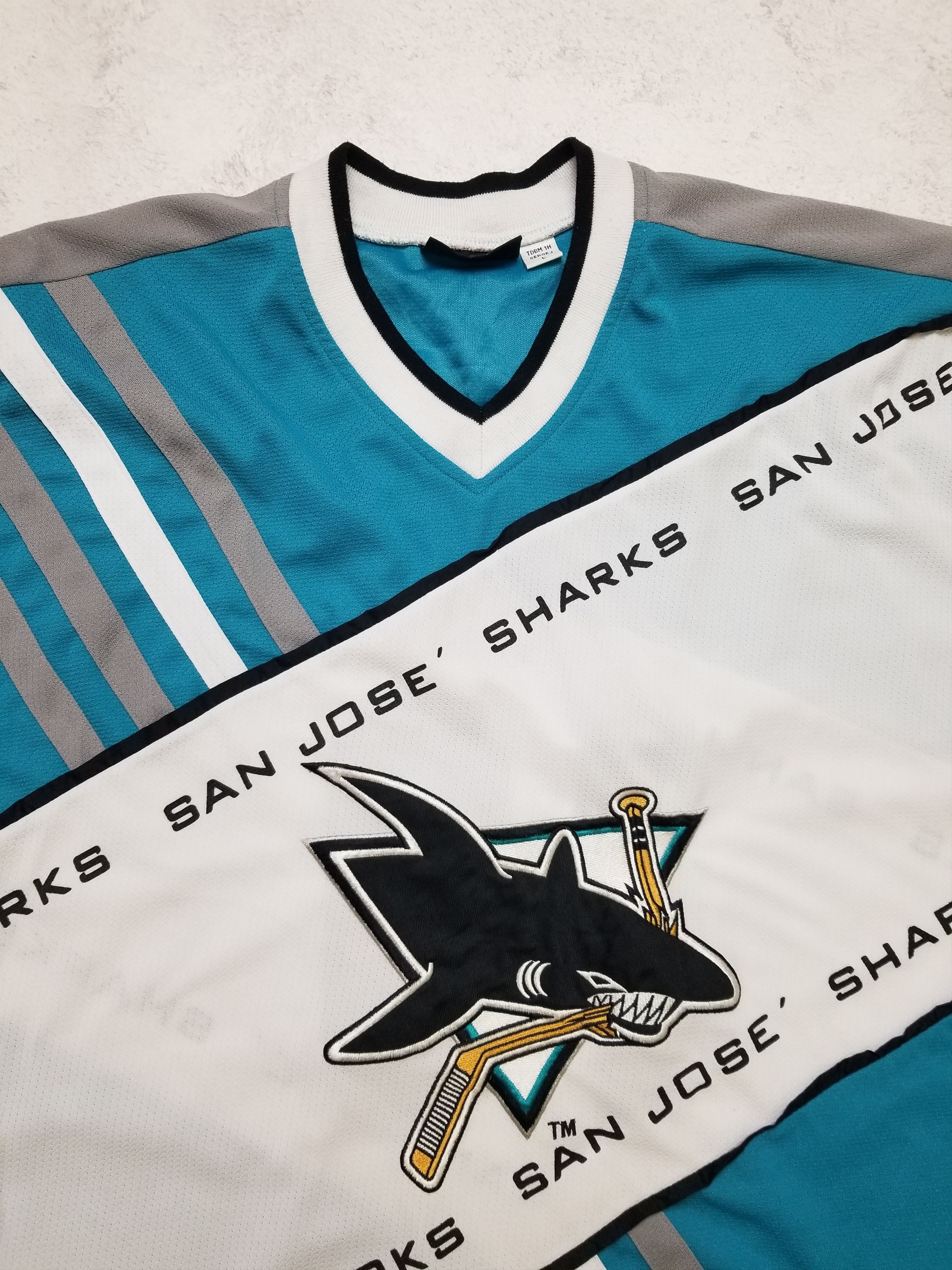 Other Vintage CMP SAN JOSE SHARKS #19 Ice Hockey NHL Jersey Size US L / EU 52-54 / 3 - 14 Thumbnail