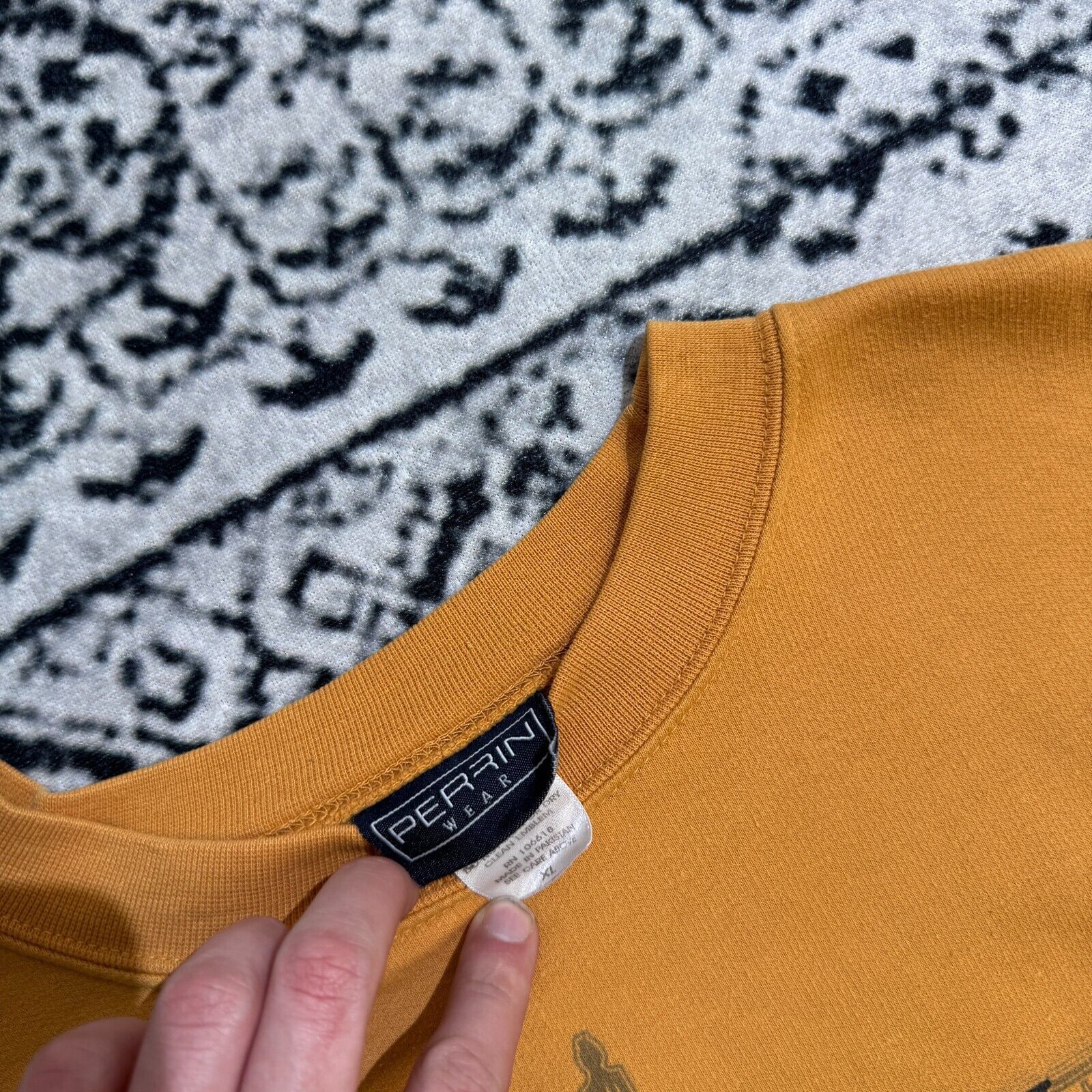 Vintage Vintage Yellow Cotton Crewneck Size XL Y2K Washington DC USA Size US XL / EU 56 / 4 - 6 Thumbnail