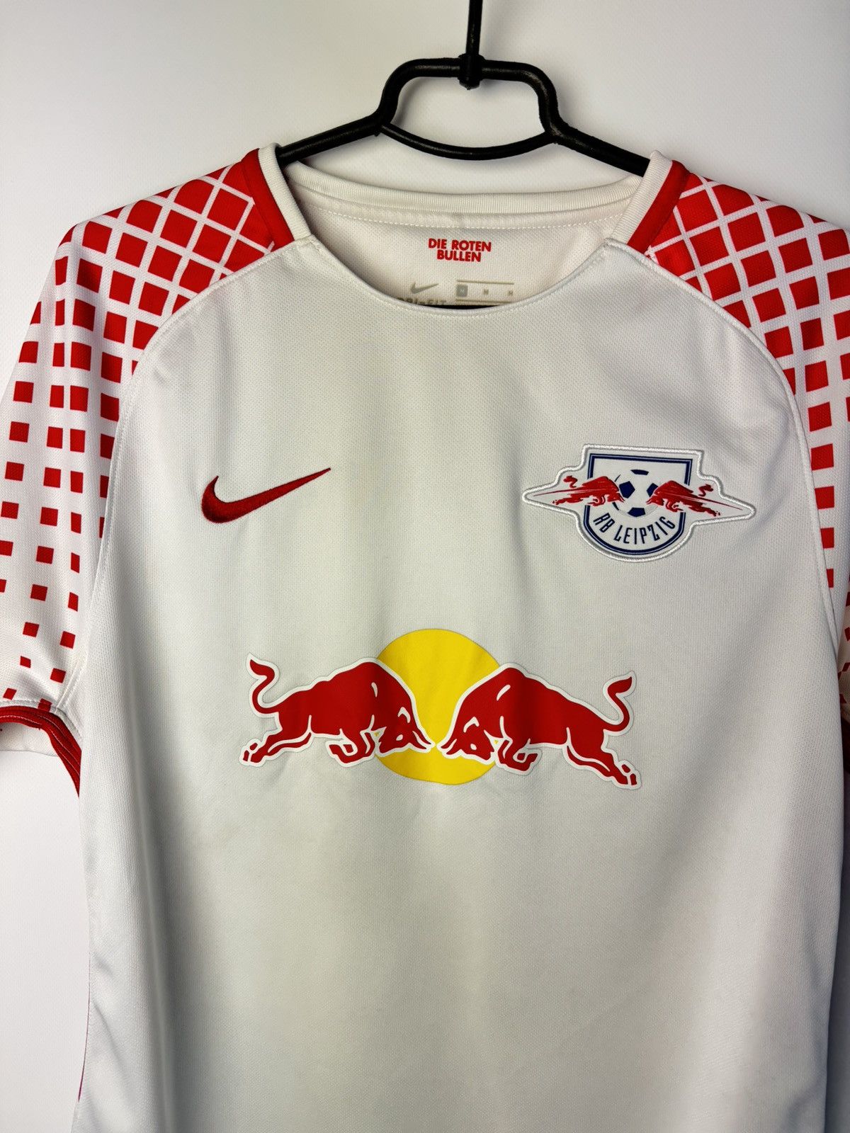 Nike Red Bull Leipzig 2017 2018 Home Shirt Soccer Jersey Nike Size US M / EU 48-50 / 2 - 3 Thumbnail