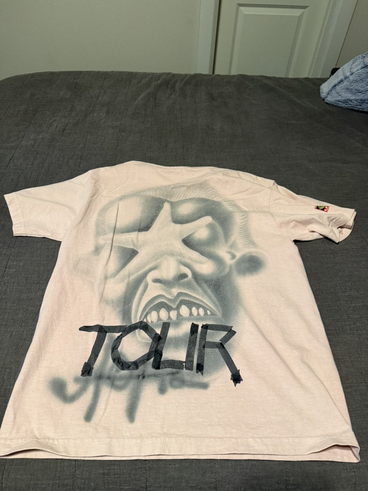Travis Scott Travis Scott Utopia Tour Pink Tee Size US M / EU 48-50 / 2 - 4 Thumbnail