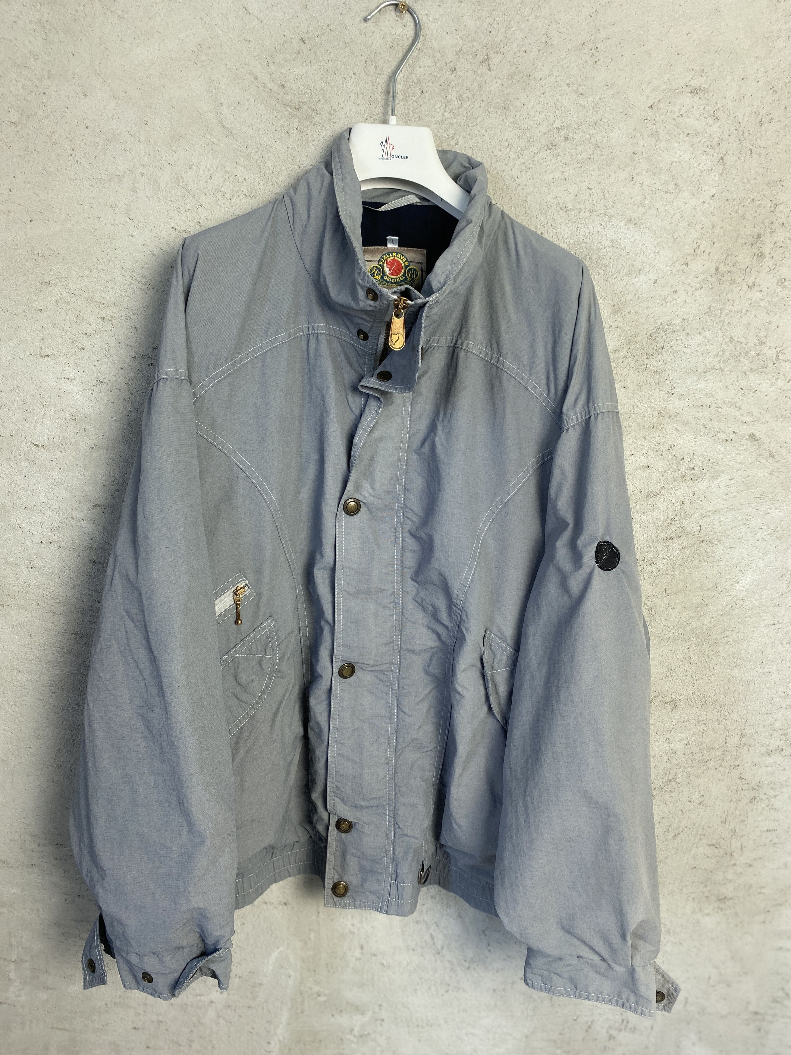 Fjallraven Fjallraven small logo bomber light jacket vintage Size US L / EU 52-54 / 3 - 1 Thumbnail