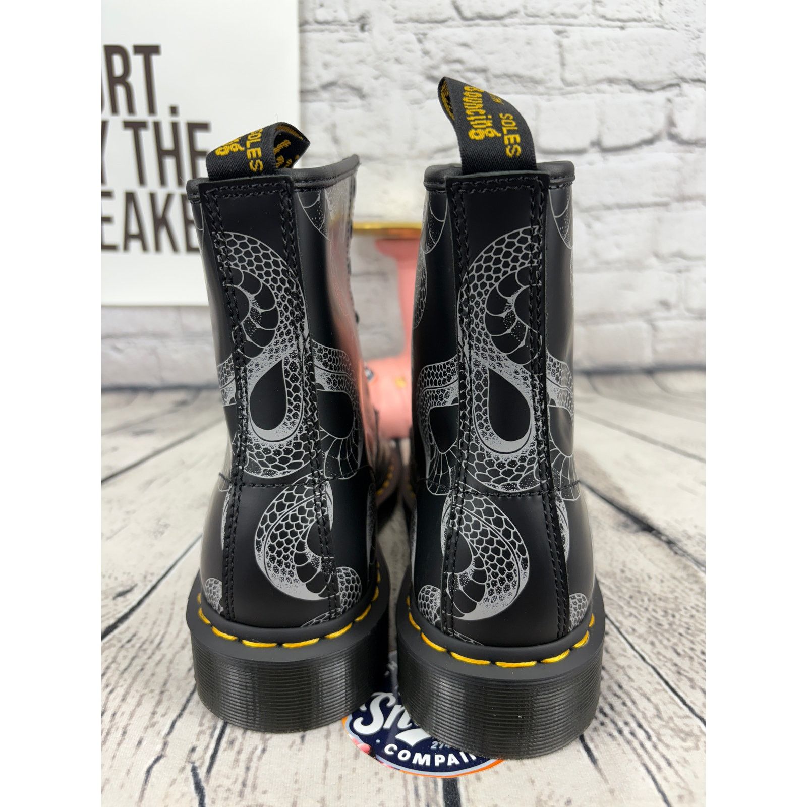 Dr. Martens Dr Martens 1460 Serpent Snake Womens 5 Black Leather Boots Size US 5 / IT 35 - 4 Thumbnail