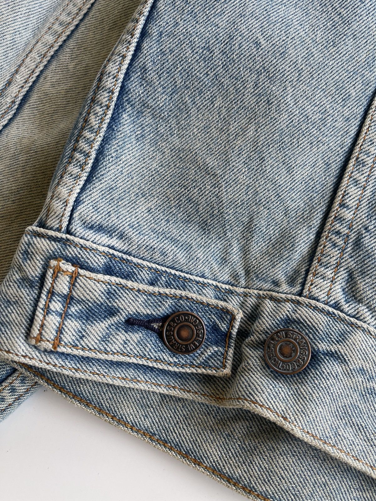 Levi's Vintage Clothing Vintage Levis Distressed Dirty Trucker Denim Jacket Size US M / EU 48-50 / 2 - 21 Thumbnail