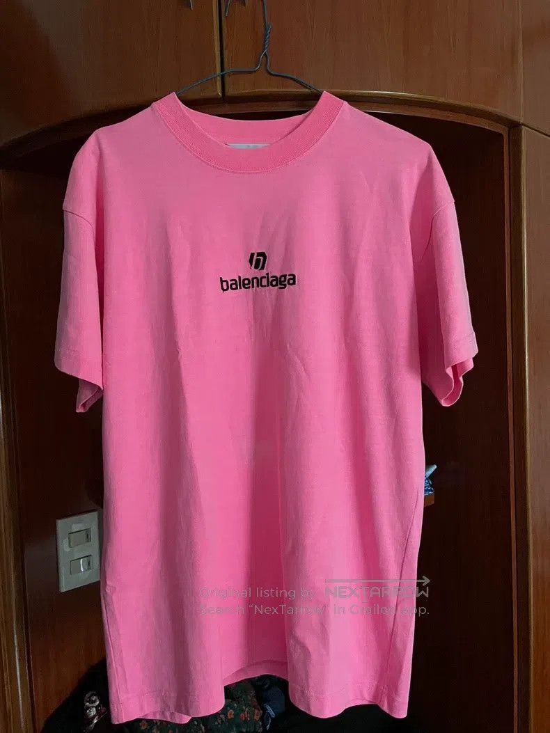 Balenciaga Balenciaga Pink short-sleeved T-shirt Size US S / EU 44-46 / 1 - 1 Thumbnail