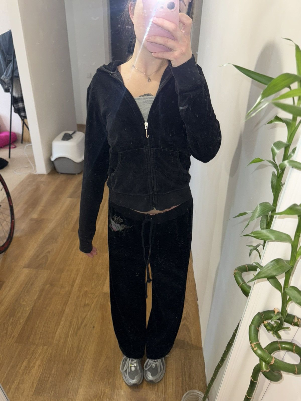Juicy Couture VINTAGE JUICY COUTURE VELOUR BLACK TRACKSUIT Size S / US 4 / IT 40 - 10 Thumbnail