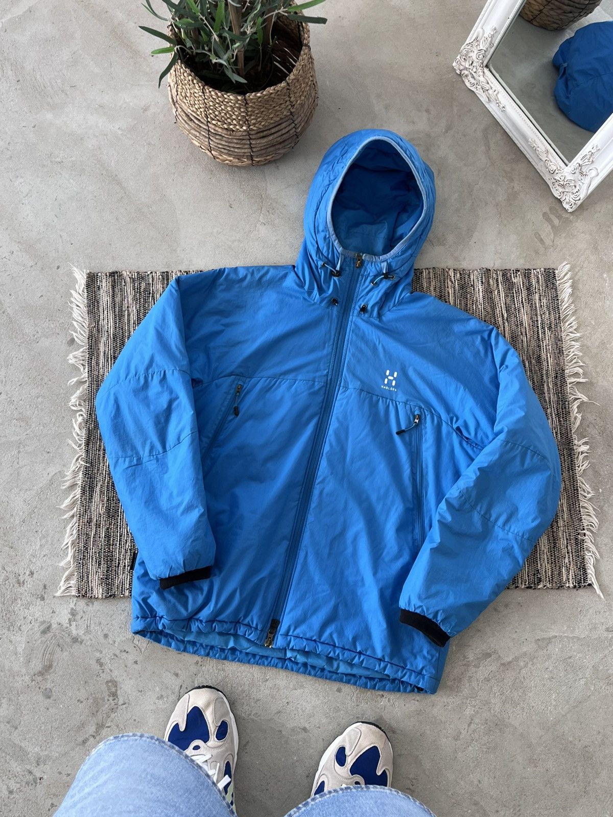 Haglofs Vintage Haglöfs Lightweight Down Jacket Blue outdoor Y2K Size US L / EU 52-54 / 3 - 1 Thumbnail