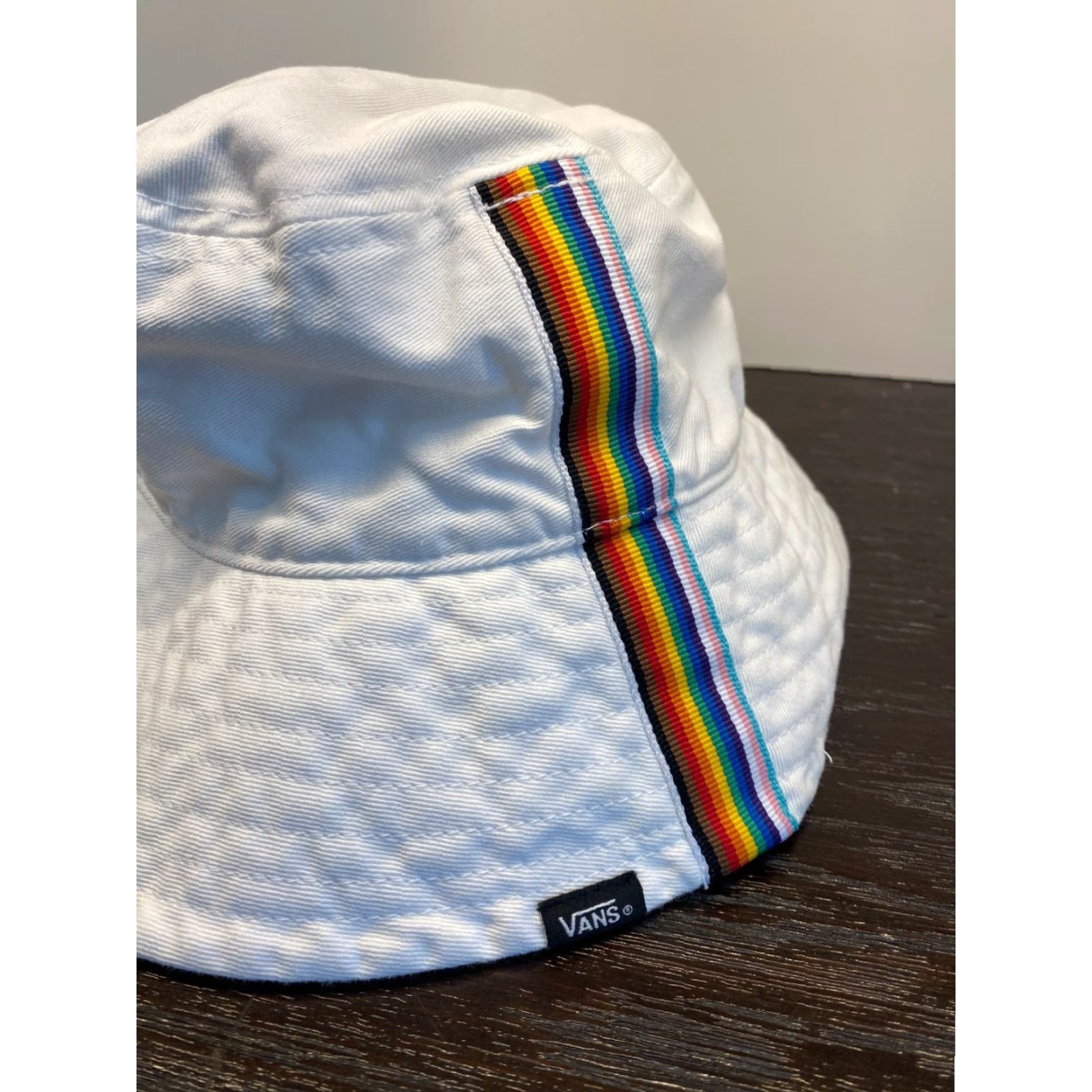 Vans VANS Bucket Hat Mens Small White Rainbow Beach Skate Golf Hip Hop Streetwear Size ONE SIZE - 3 Thumbnail