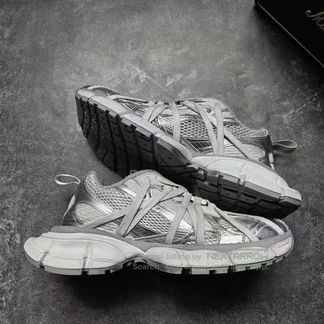 Balenciaga balenciaga 3xl gray sneaker with metal buckle. Size US 9 / EU 42 - 9 Thumbnail
