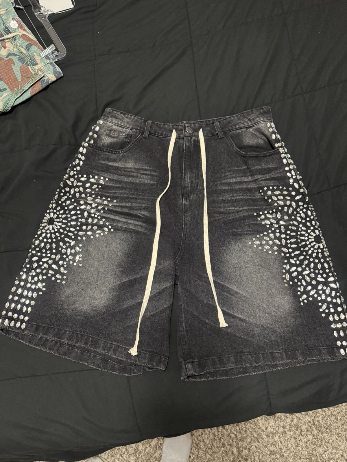 Vale Vale “Black Siren” shorts Size US 34 / EU 50 - 1 Thumbnail