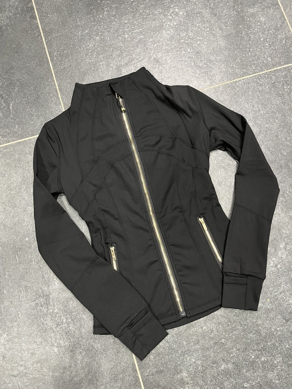 Lululemon Lululemon black gold zipper define jacket pilates girl Size XS / US 0-2 / IT 36-38 - 1 Thumbnail