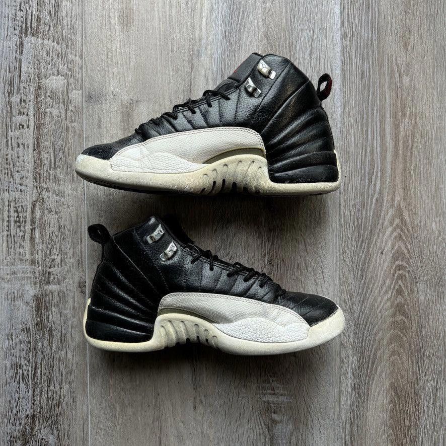 Nike NIKE • JORDAN 12 GS Retro "2022 Playoffs" (7M) Size US 7 / EU 40 - 3 Thumbnail