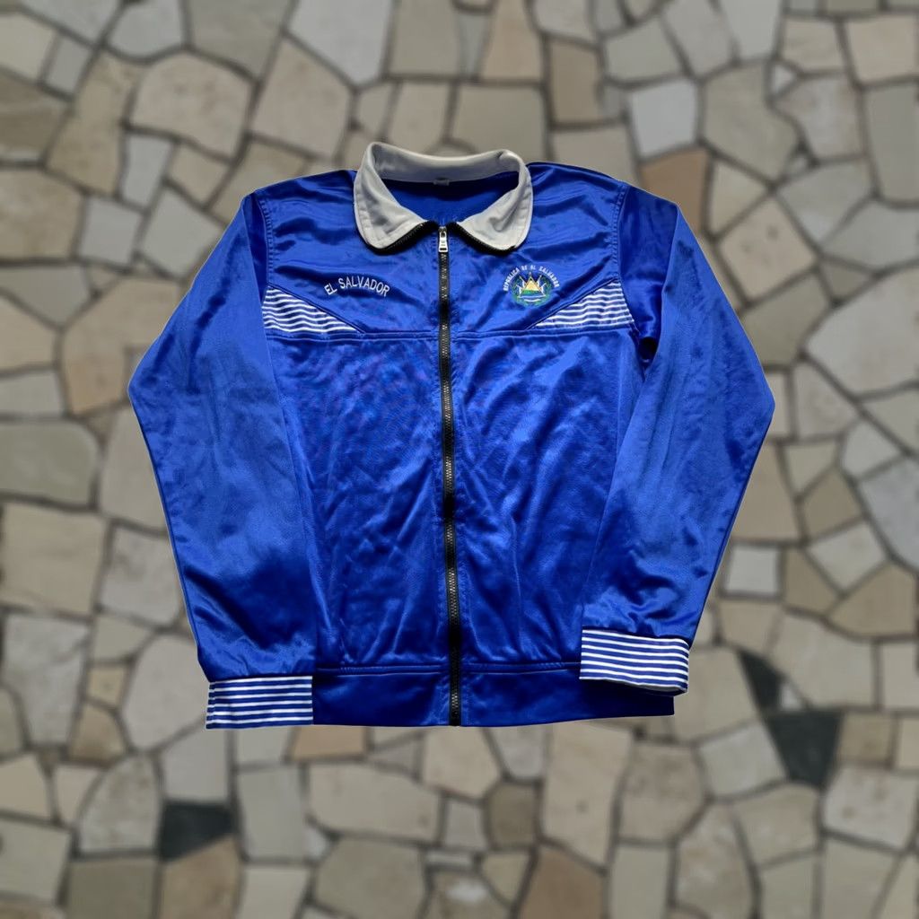 Vintage VINTAGE Men’s El Salvador Sport Jacket Windbreaker Large Blue Mens Size US L / EU 52-54 / 3 - 1 Thumbnail