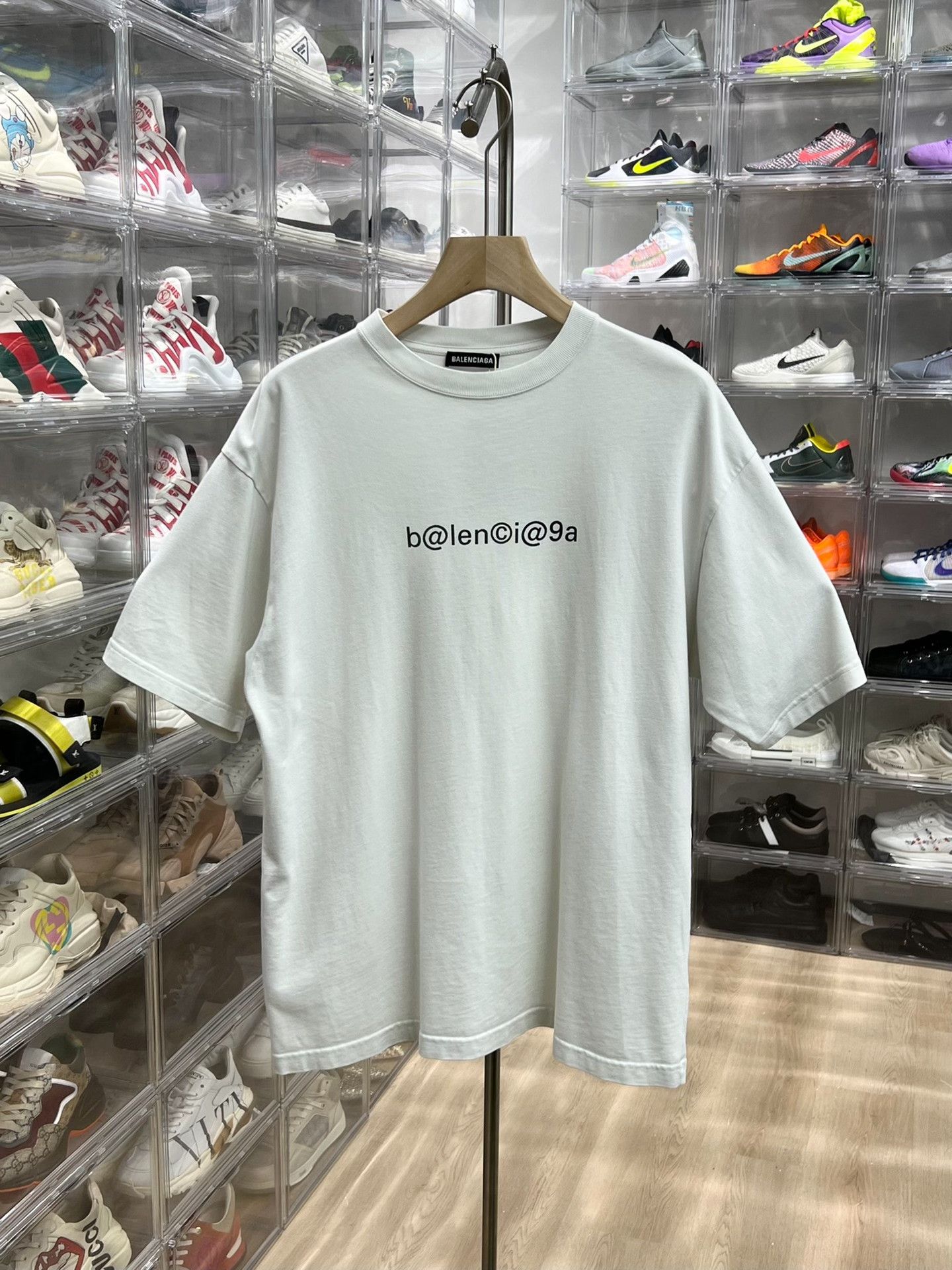 Balenciaga Balenciaga Retro T-Shirt xs Men Size US XS / EU 42 / 0 - 1 Thumbnail