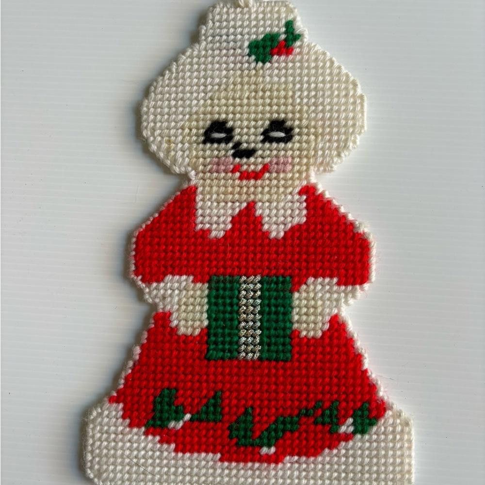 Designer Vintage Mrs. Claus Cross Stitch Christmas Ornament Size ONE SIZE - 2 Thumbnail
