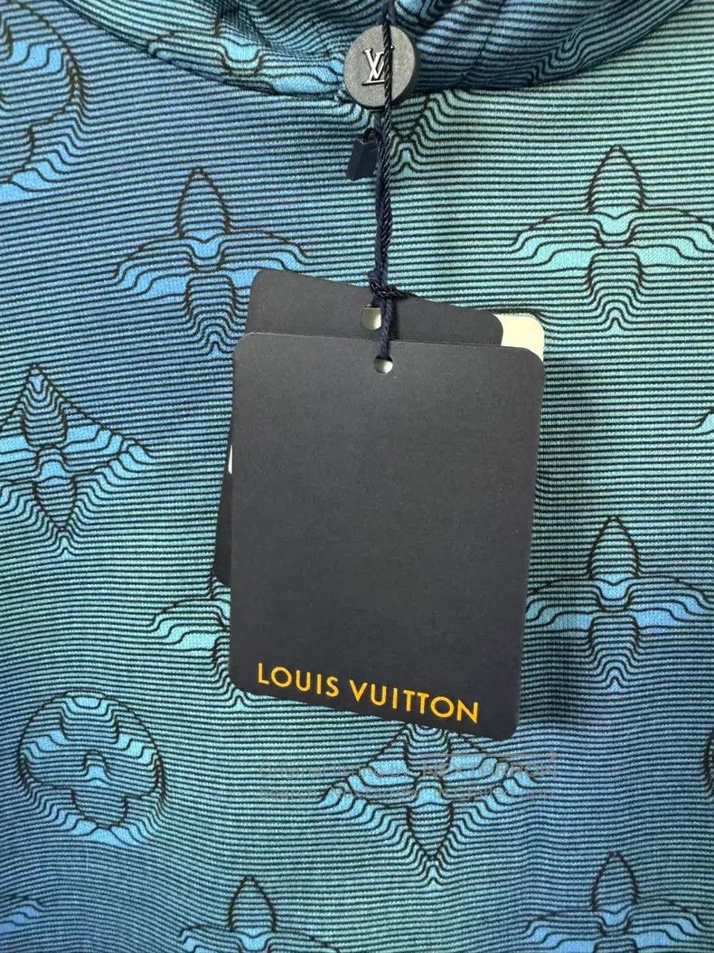 Louis Vuitton Louis Vuitton Warm full printed line logo hoodie Size US XL / EU 56 / 4 - 5 Thumbnail
