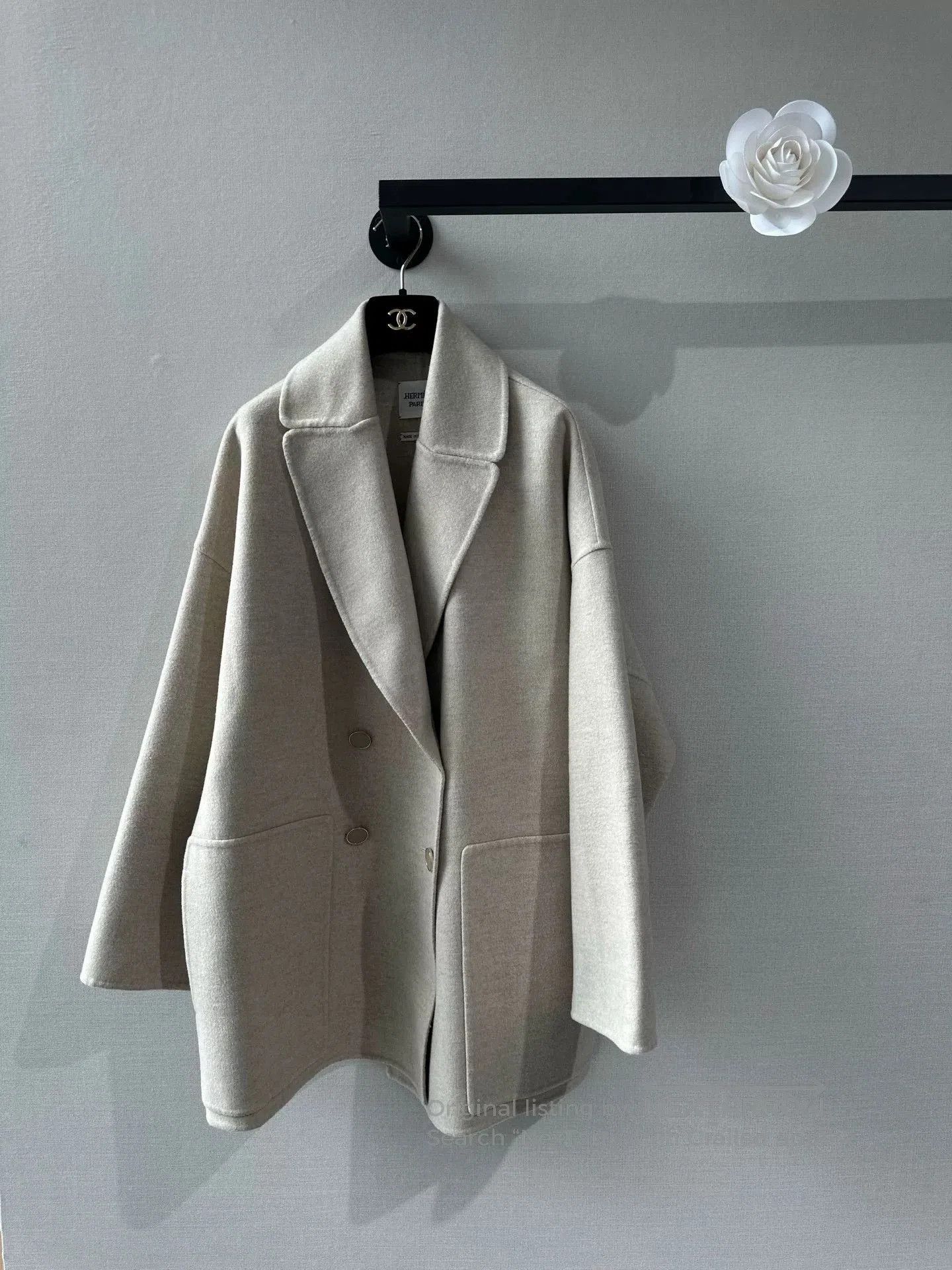 Hermes Hermes Oatmeal Cashmere Navy Coat. Size US S / EU 44-46 / 1 - 1 Thumbnail