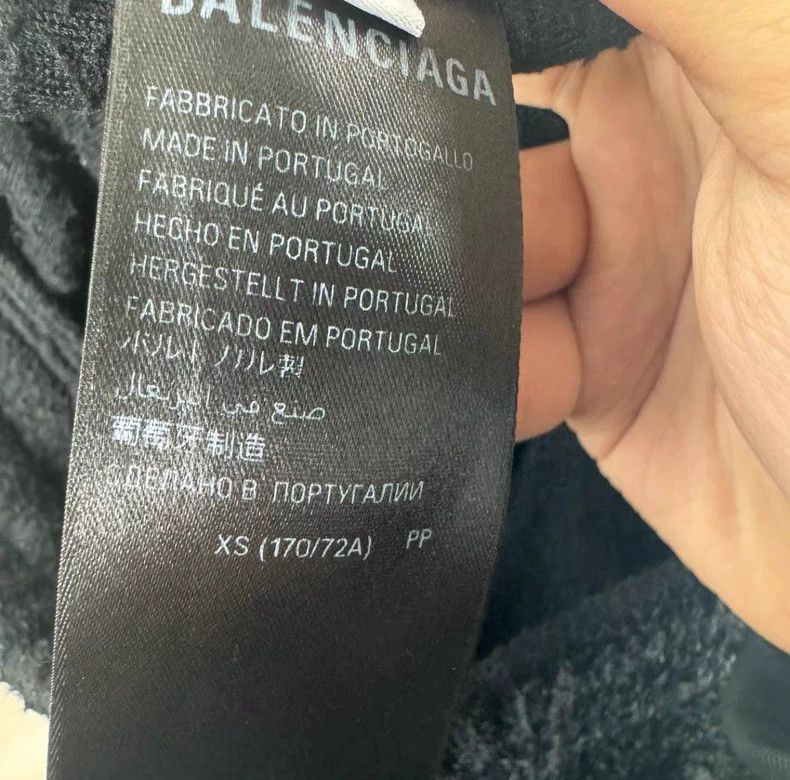 Balenciaga Balenciaga size XS Polar Fleece Coke Sweater Pants Sweater Size US 27 - 7 Thumbnail