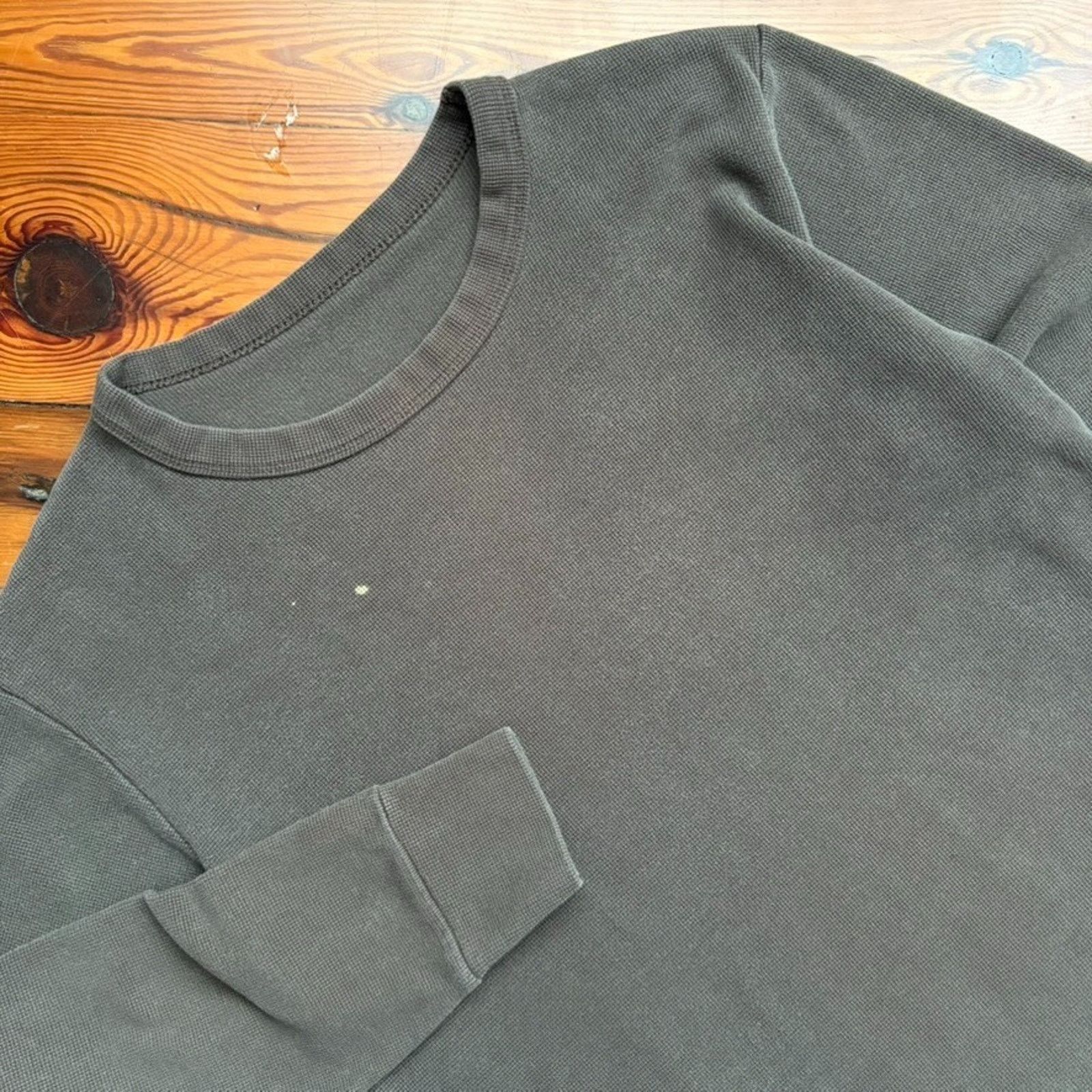 Vintage Vintage Thermal Shirt Men's Size S Brown Worn 1990s Size US S / EU 44-46 / 1 - 1 Thumbnail