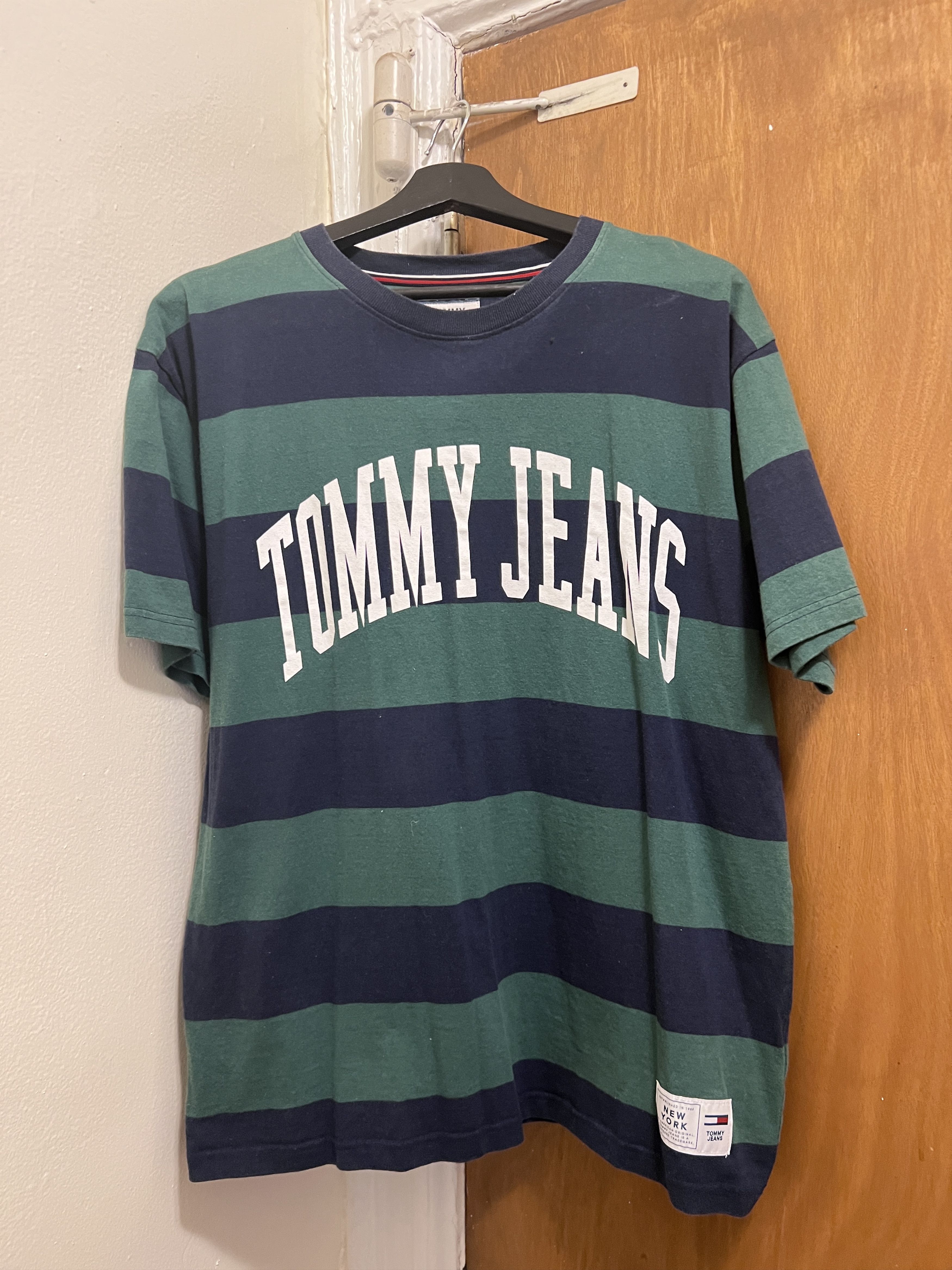 Tommy Hilfiger Tommy Hilfiger Striped Crewneck T-Shirt Size US M / EU 48-50 / 2 - 1 Thumbnail