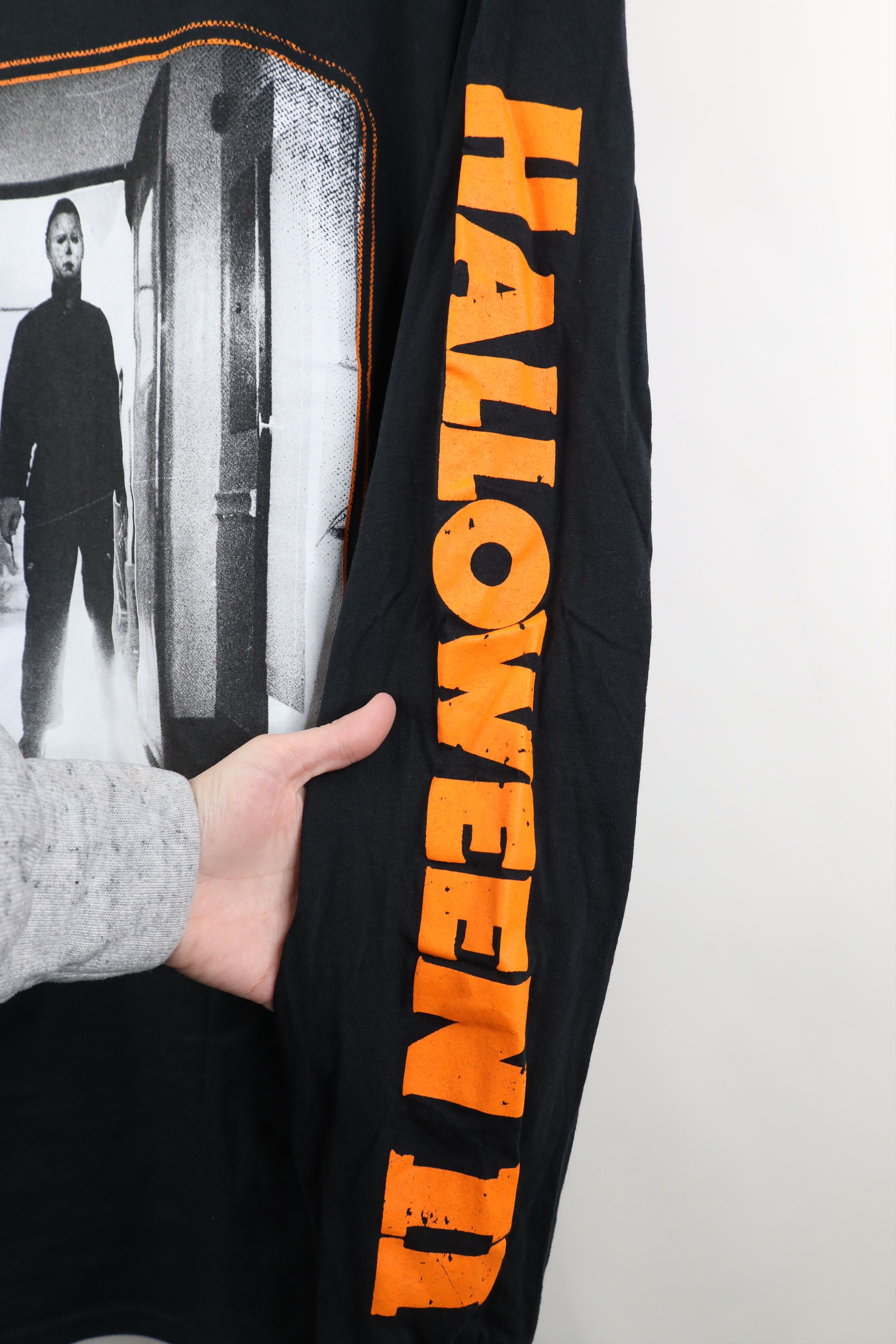 Vintage Y2K Streetwear Michael Myers Halloween Long Sleeve T-Shirt Size US L / EU 52-54 / 3 - 4 Thumbnail