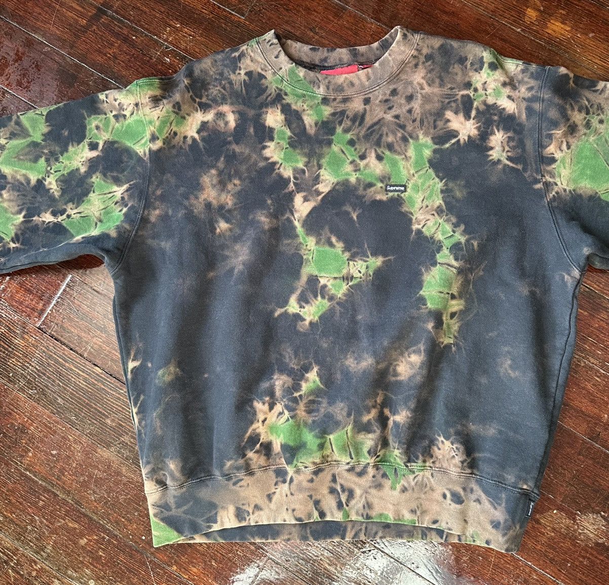 Supreme SUPREME FW25 SMALL BOX CREWNECK CAMO SMALL BLEACHED Size US S / EU 44-46 / 1 - 2 Thumbnail