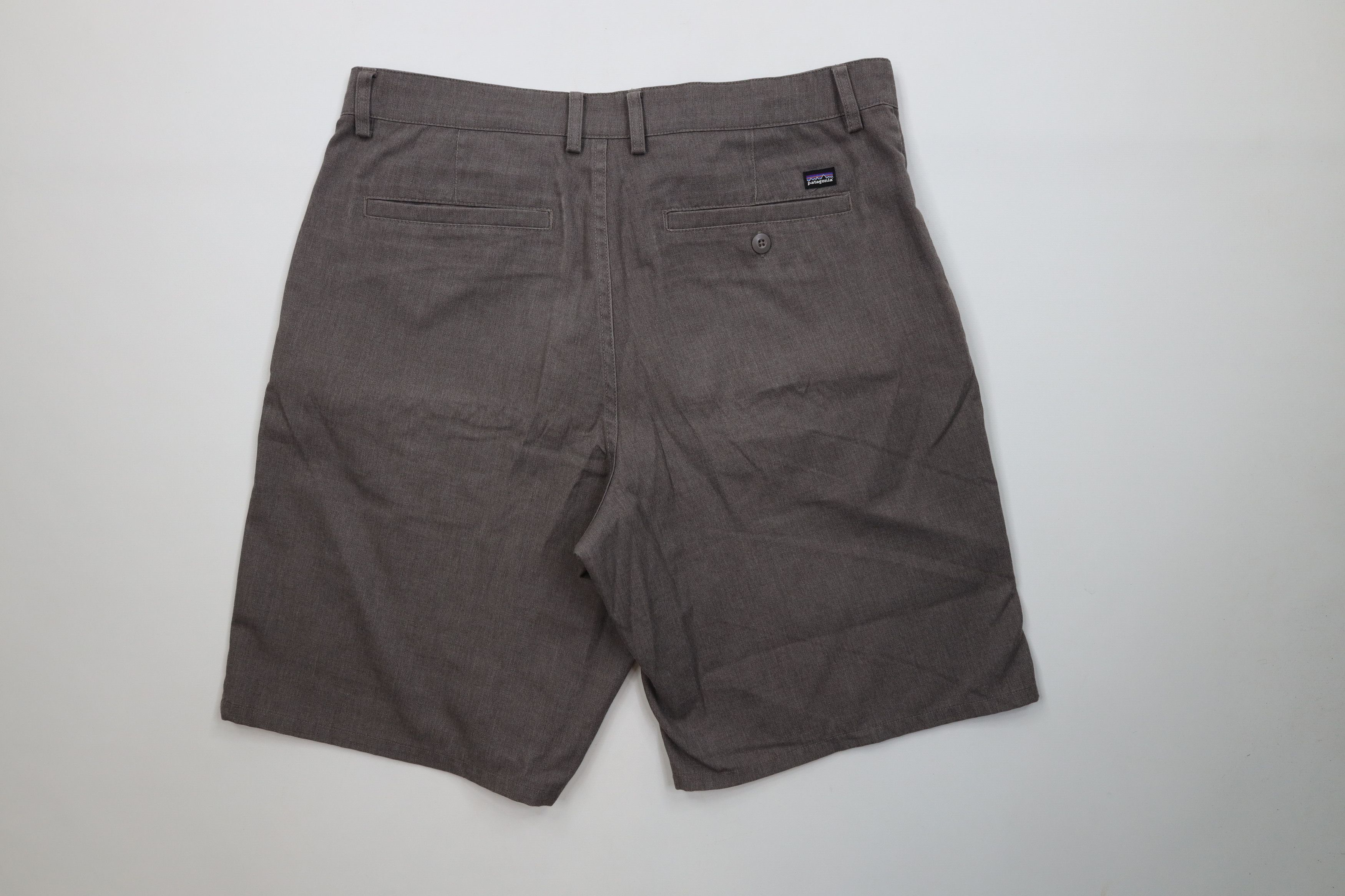Patagonia Patagonia Spell Faded Hiking Trekking Golf Chino Shorts Gray Size US 35 - 8 Thumbnail