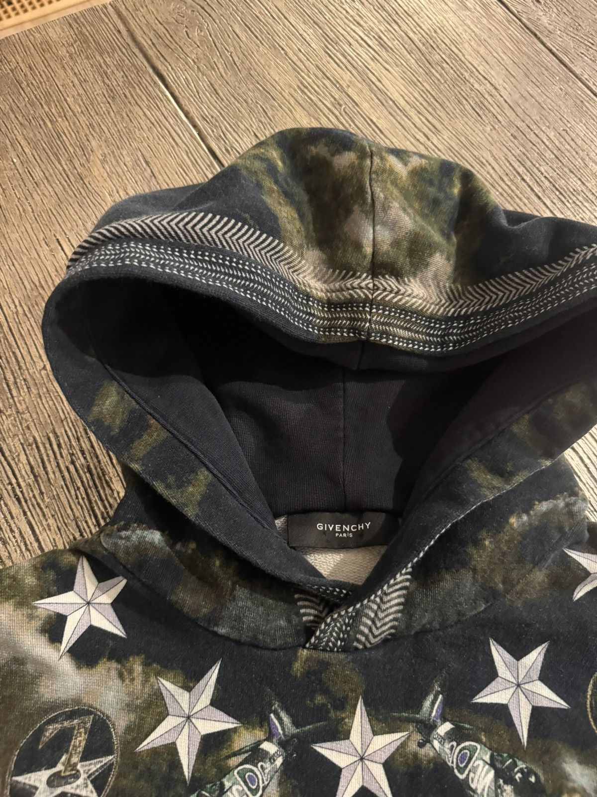 Givenchy Givenchy 2012 Airplane Fighter Jet Stars Hoodie Size M Size US M / EU 48-50 / 2 - 5 Thumbnail