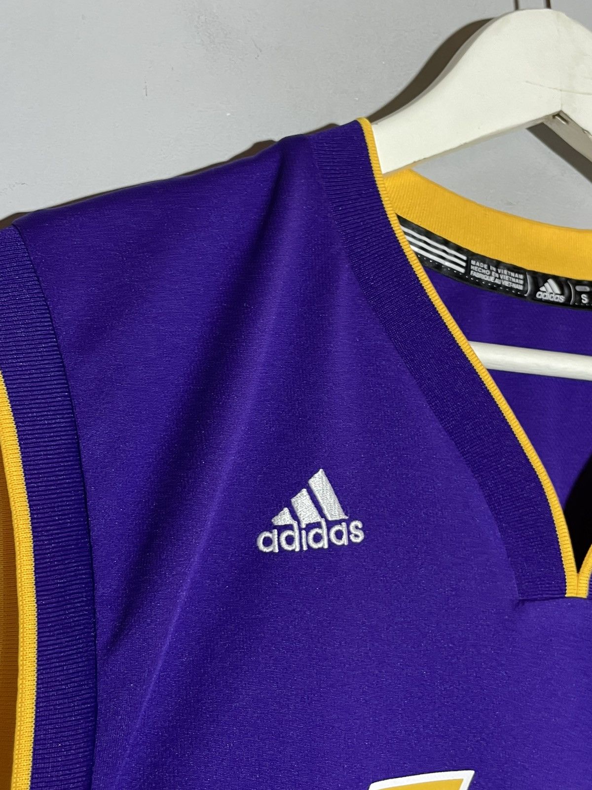 NBA #16 Gasol L.A Lakers Adidas Y2k NBA Basketball Jersey Size US S / EU 44-46 / 1 - 6 Thumbnail