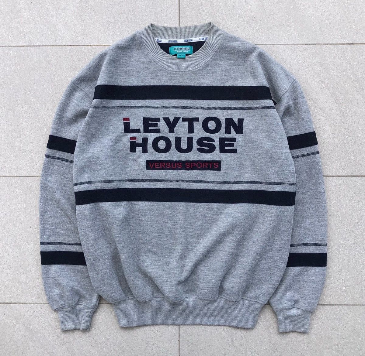 Vintage VTG Leyton House Versus Sports Embroidered Spellout Crewneck Size US L / EU 52-54 / 3 - 1 Thumbnail