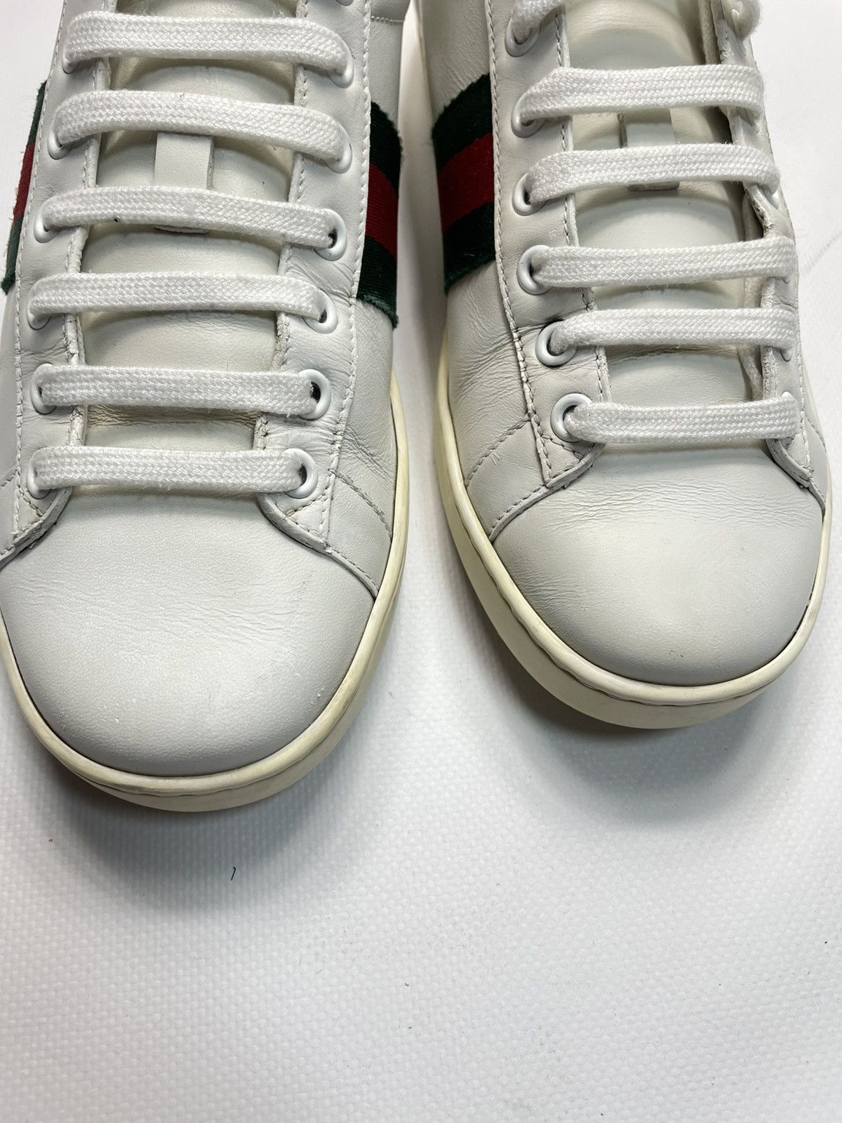 Gucci Gucci Ace Bee Embroidered Web White Leather Trainer Size US 5 / EU 37 - 7 Thumbnail