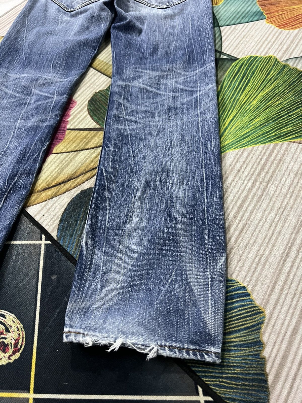 Levi's Vintage Levi’s 502 Distressed Faded Clawmark Jean Very Rare Size US 29 - 15 Thumbnail
