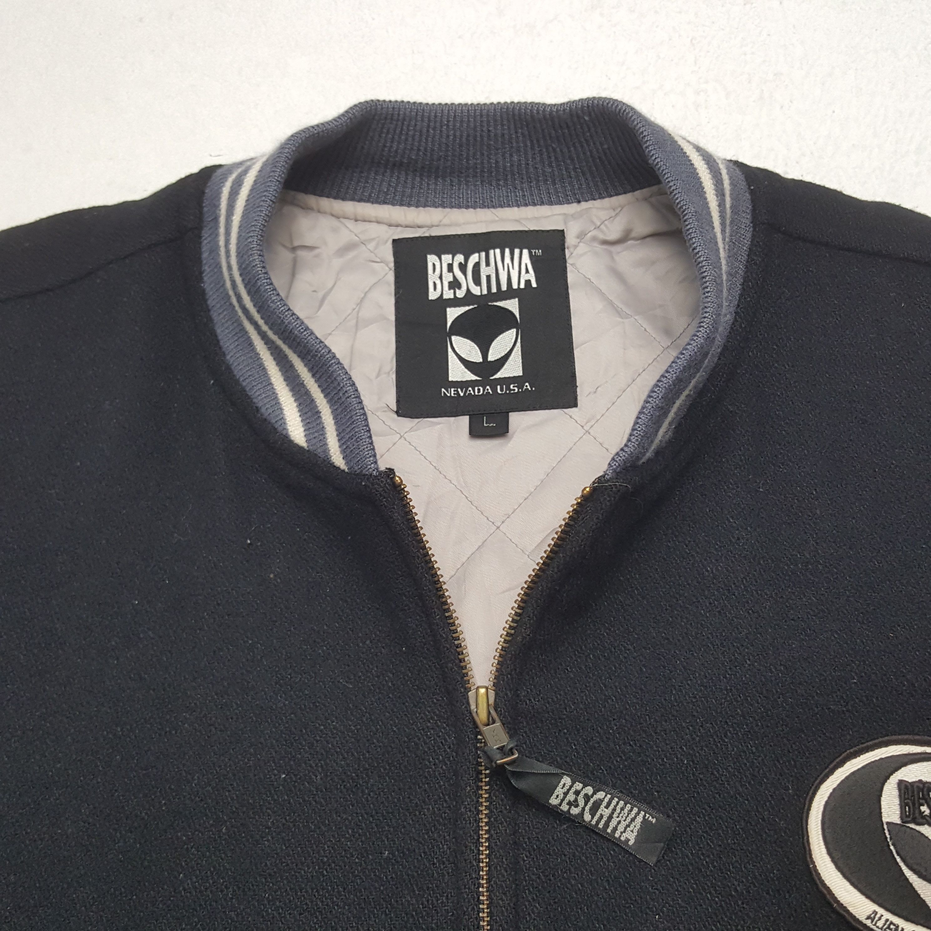 Other Vintage Beschwa Alien Defence Project Varsity Jacket C290N31 Size US XXL / EU 58 / 5 - 5 Thumbnail