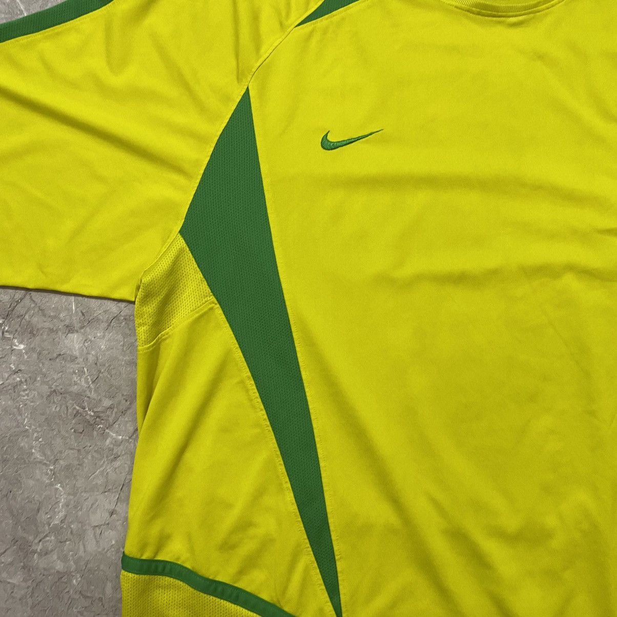 Nike VINTAGE NIKE BRAZIL TEE SOCCER JERSEY 00s Size US XL / EU 56 / 4 - 5 Thumbnail