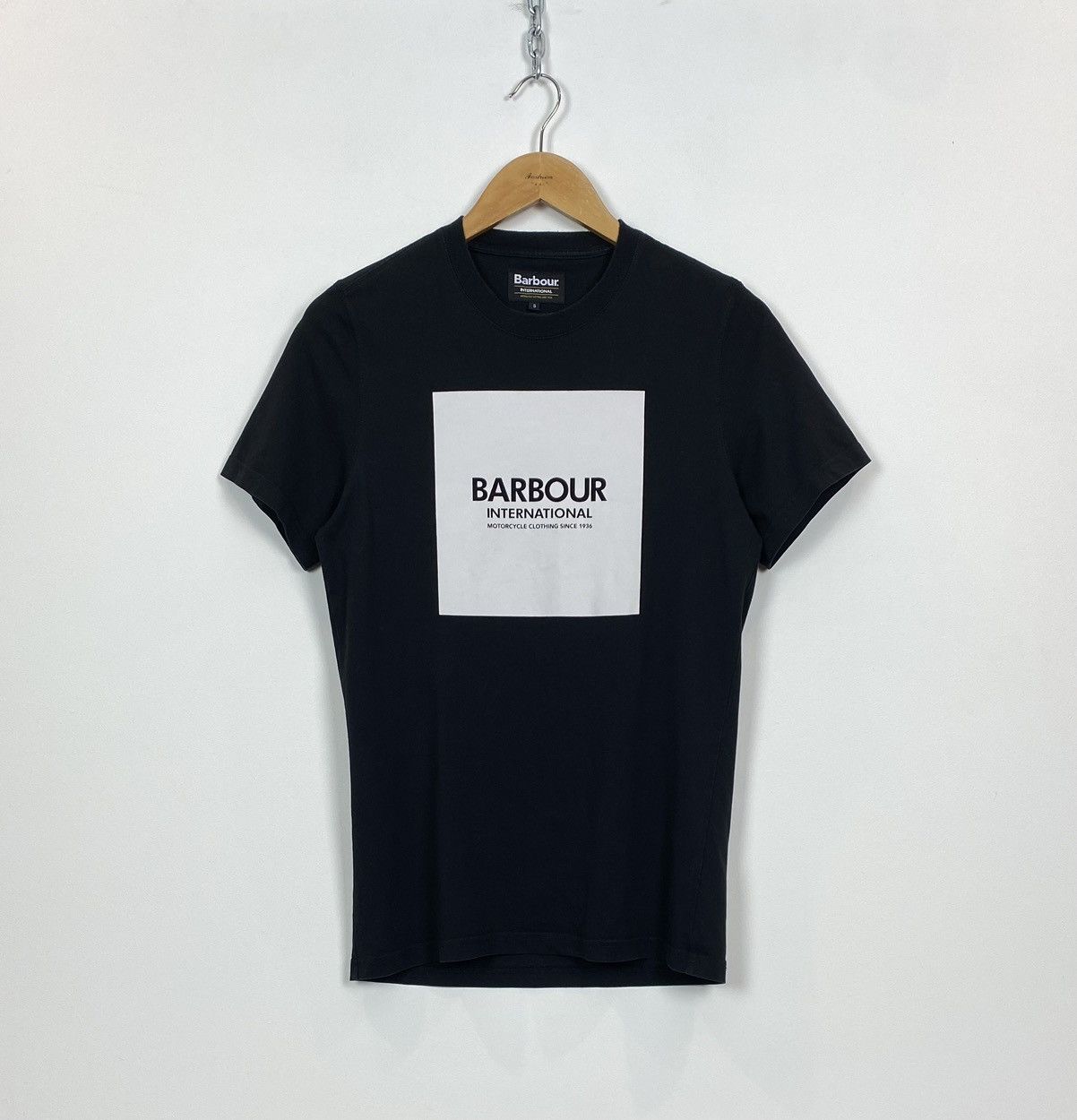 Barbour Barbour International Slim Fit T-Shirt Mens Size S Top Black Size US S / EU 44-46 / 1 - 1 Thumbnail