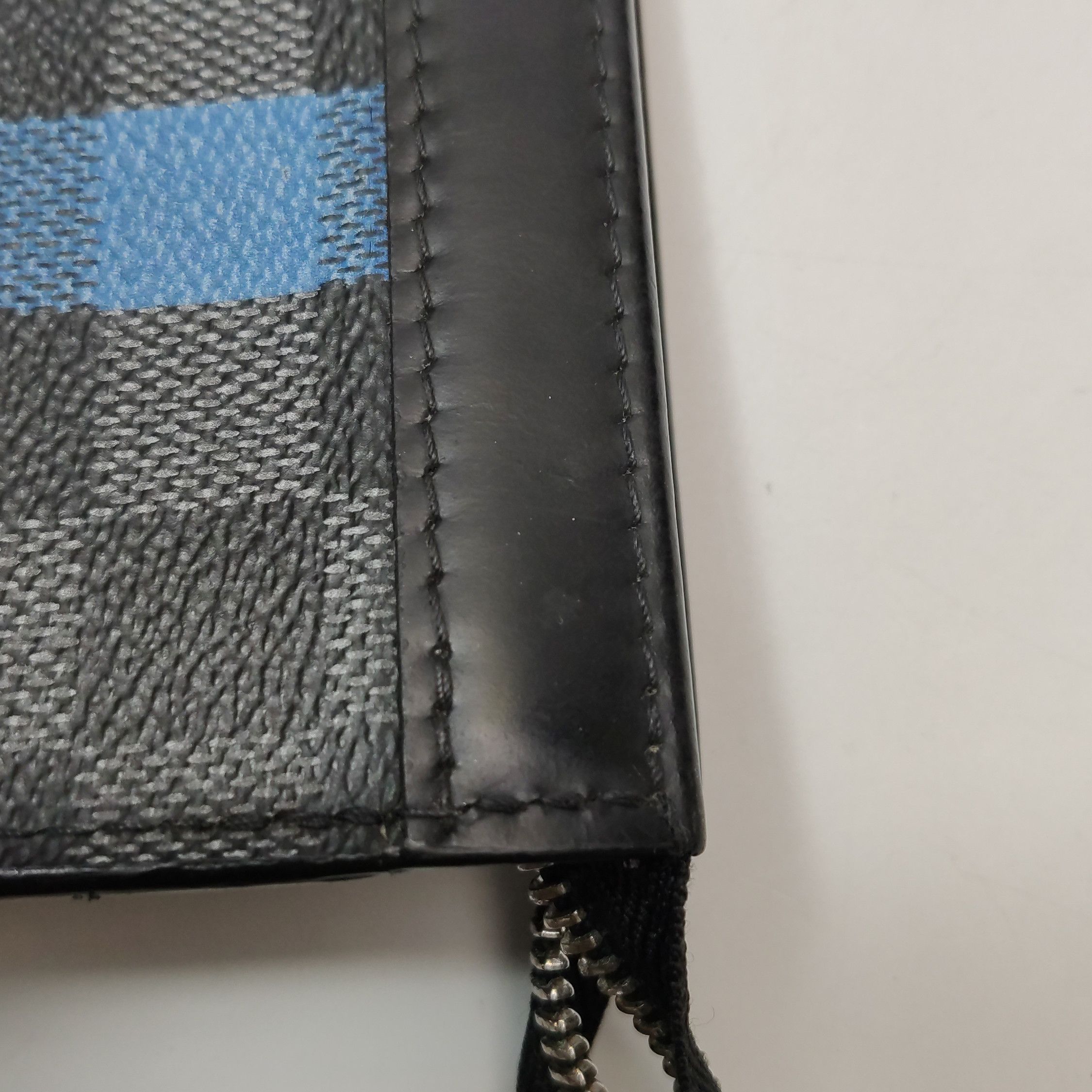 Louis Vuitton Louis Vuitton (LV) Pochette Voyage leather checkerboard pip Size ONE SIZE - 6 Thumbnail