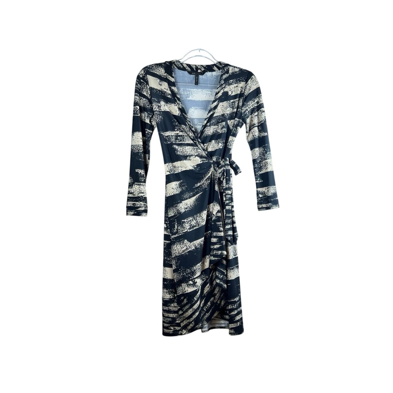 Bcbgmaxazria BCBGMAXAZRIA Alberta Wrap Dress Abstract Stripe Jersey XS Size XS / US 0-2 / IT 36-38 - 2 Thumbnail