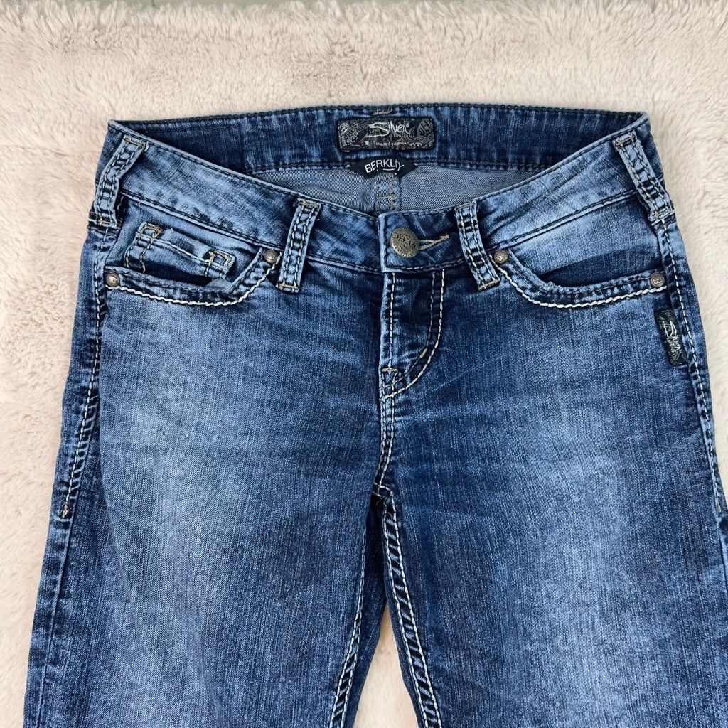Silver Jeans Co. Silver Jeans Berkley Straight Leg Jeans Size 26x34 Low Rise Size 26" / US 2 / IT 38 - 3 Thumbnail