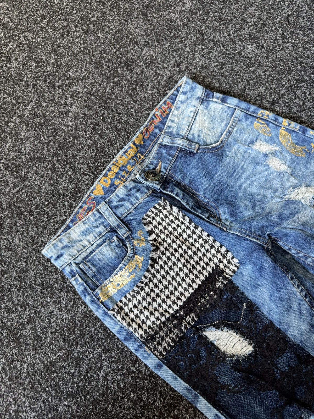 Desigual Retro 00s Vintage Desigual Patchwork Distressed Jeans Size 27" / US 4 / IT 40 - 6 Thumbnail