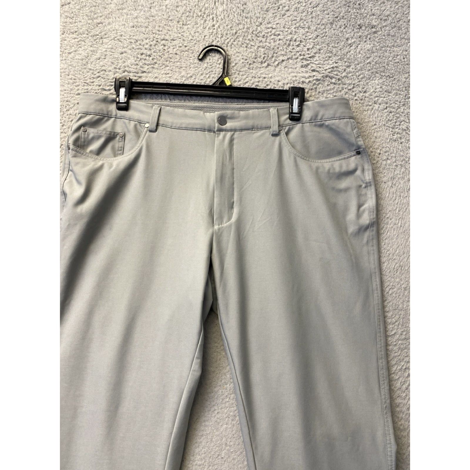 Vintage Greg Norman Men's Ultimate 5-Pocket Clubhouse Golf Pants ML75 38x32 Gray/129-15 Size US 38 / EU 54 - 3 Thumbnail