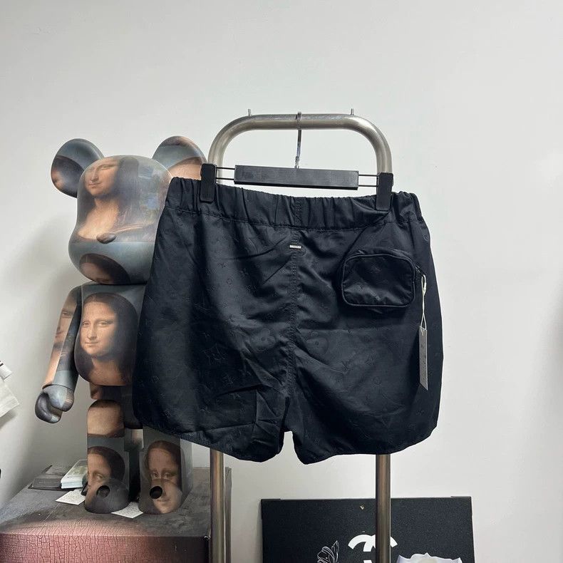 Louis Vuitton Louis Vuitton size m Full print shorts 2504-Nextarrow Size US 30 / EU 46 - 2 Thumbnail