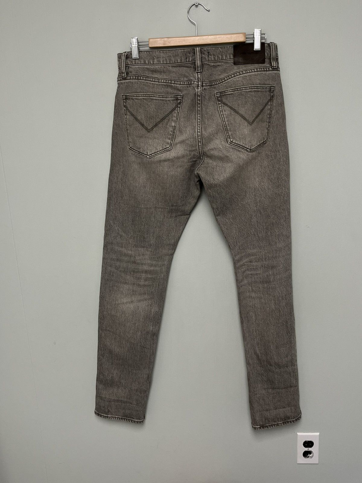 John Varvatos JV701 denim. Size 30 Size US 30 / EU 46 - 6 Thumbnail