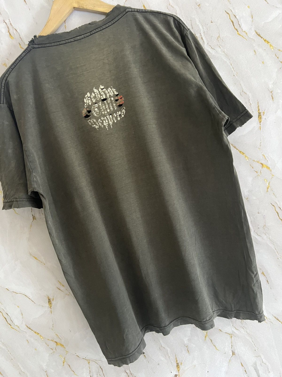 Vintage Vintage Red Hot Chili Peppers Tee – Distressed 90s Size US L / EU 52-54 / 3 - 4 Thumbnail
